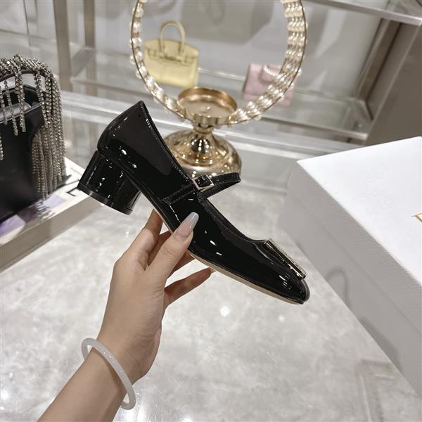 20251127171539597 270